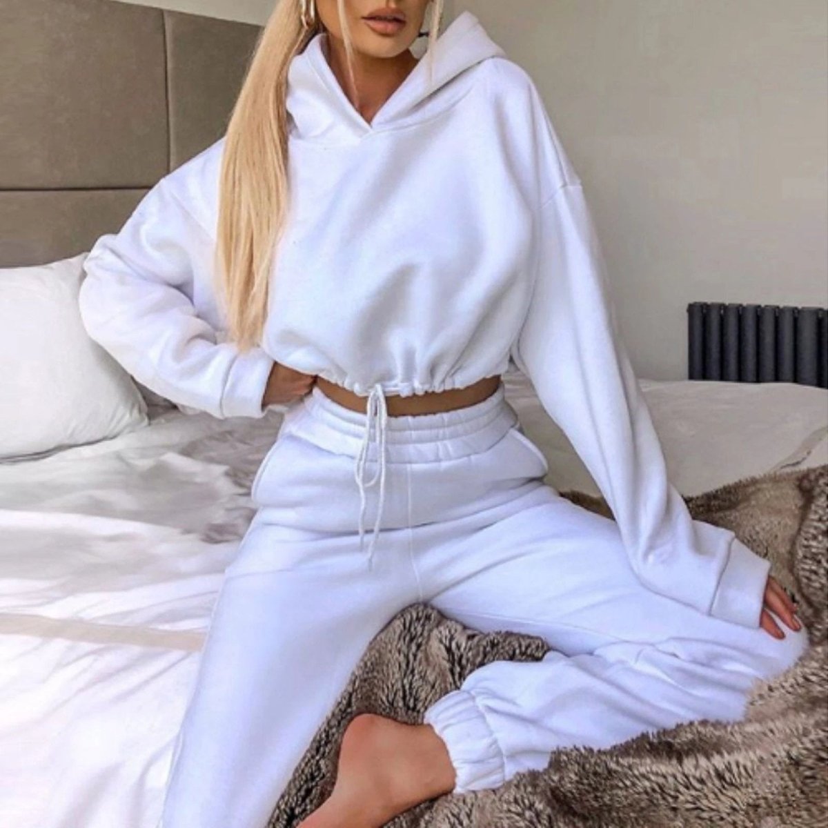 Women's 2-Piece Jogging Suit - Stylish Long Sleeve Tracksuit