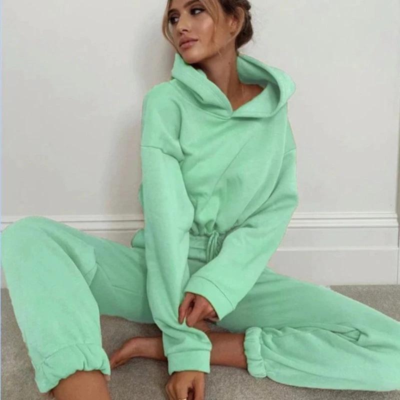 Women's 2-Piece Jogging Suit - Stylish Long Sleeve Tracksuit