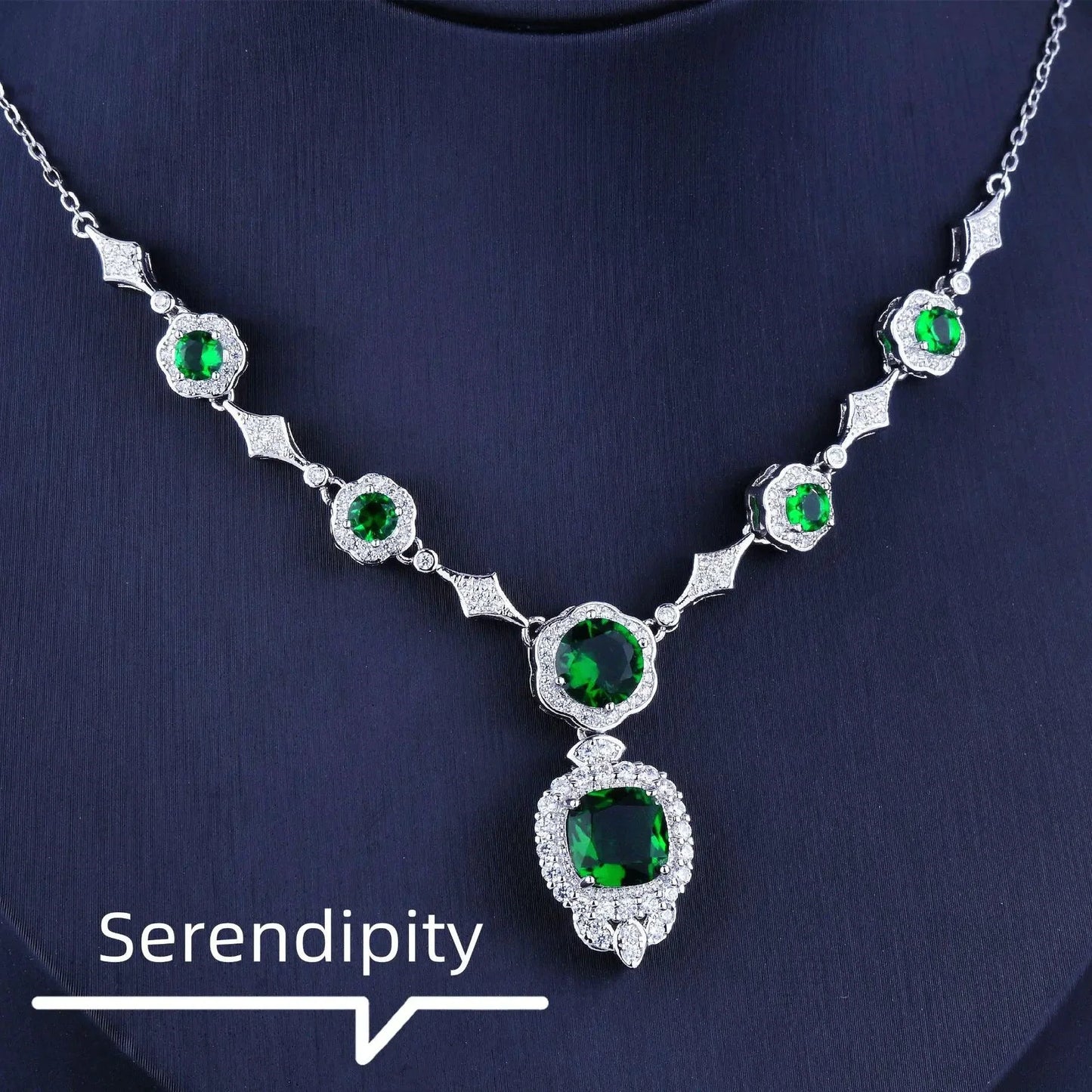 Emerald Elegance White Gold Necklace