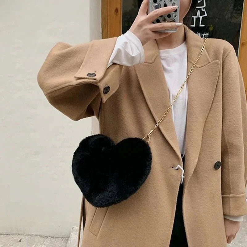 Bolso de mano cruzado de piel sintética en forma de corazón chic