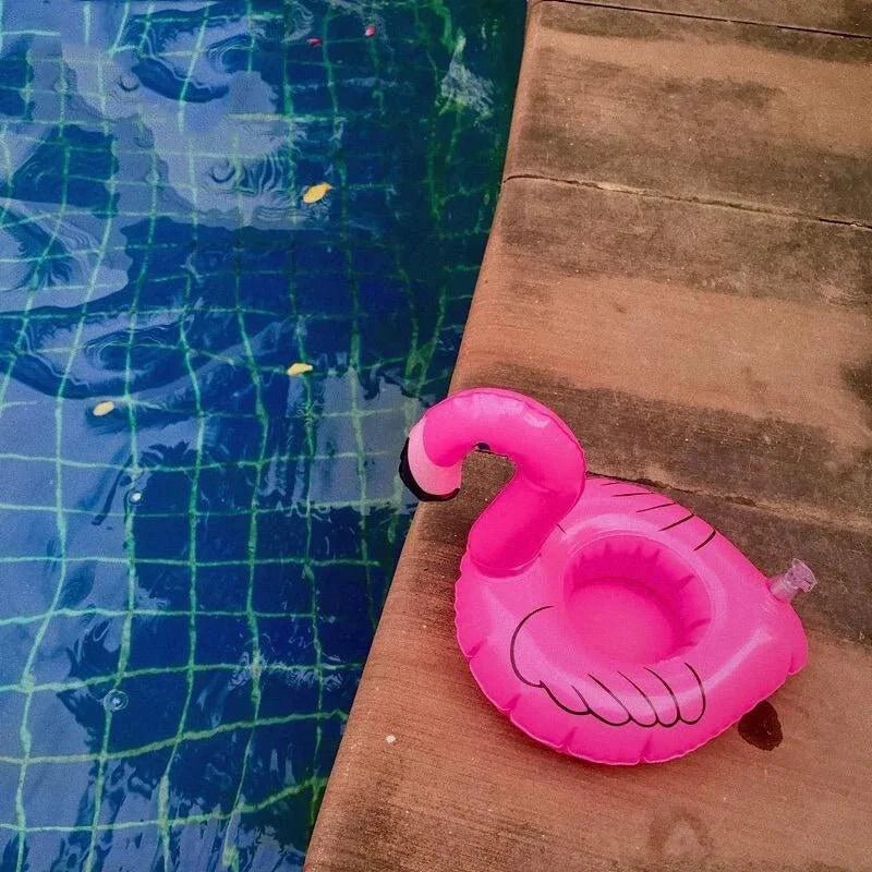 Soportes para vasos de fiesta en la piscina con flamencos - Divertidos y funcionales