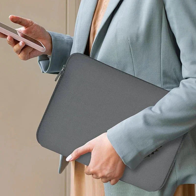 Funda Premium para Laptops de 13 a 15.6 Pulgadas