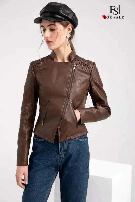 Manteau en Cuir Noir Chic Féminin Mandotos avec Détails de Style Biker