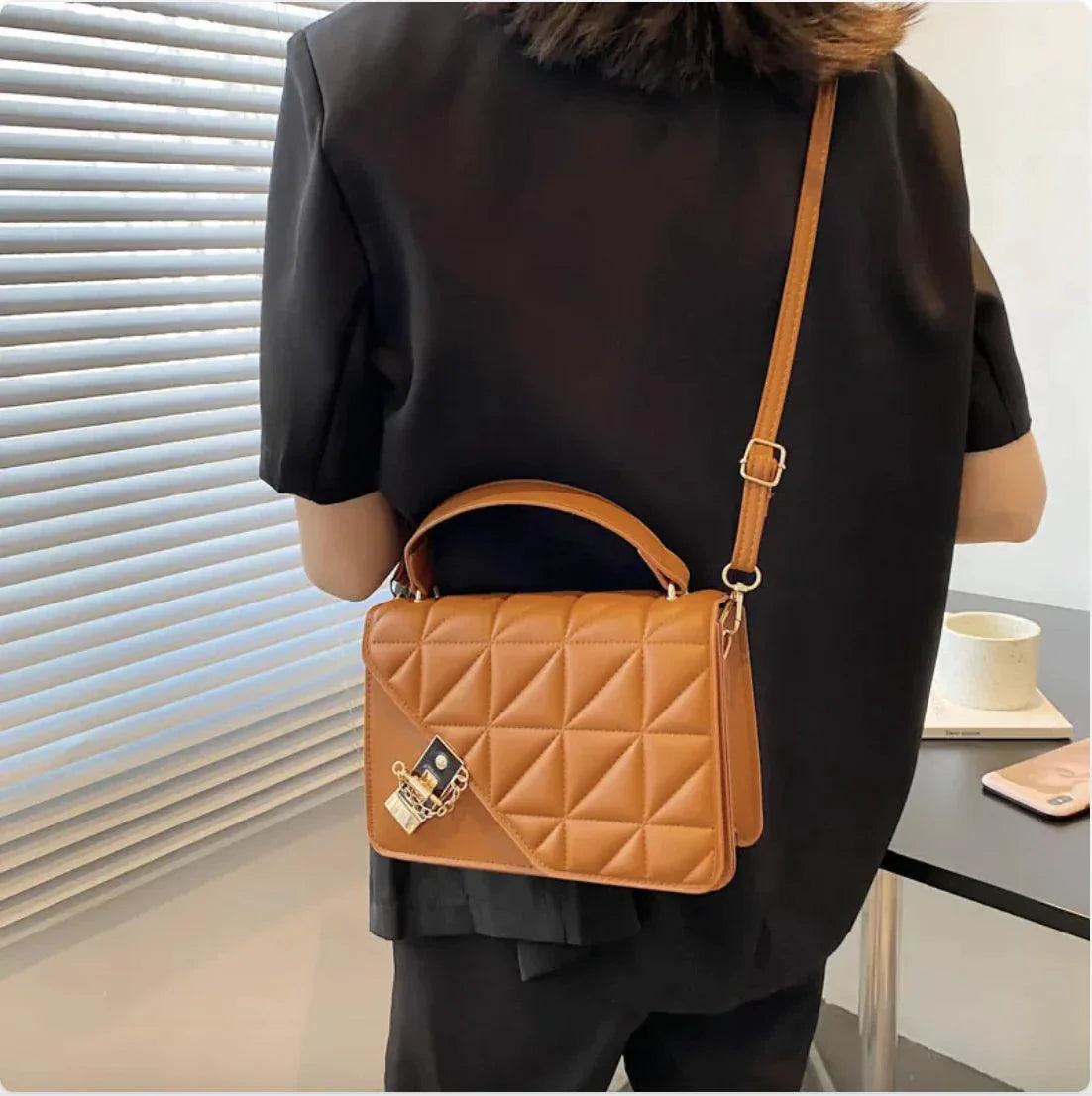 Sac à bandoulière en cuir PU à motif losange MANDOTOS - Compact et élégant