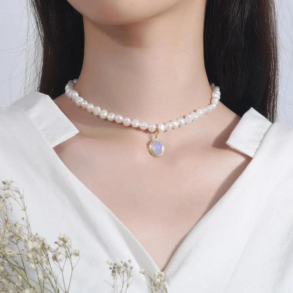 Round Medal Pearl Necklace with Irregular Pearls
