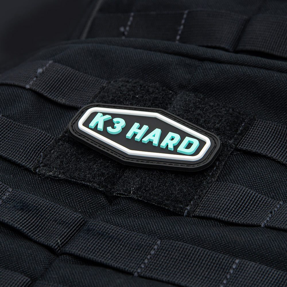 K3 Hard - Parche Coleccionable de Eco-PVC con Respaldo de Gancho y Bucle