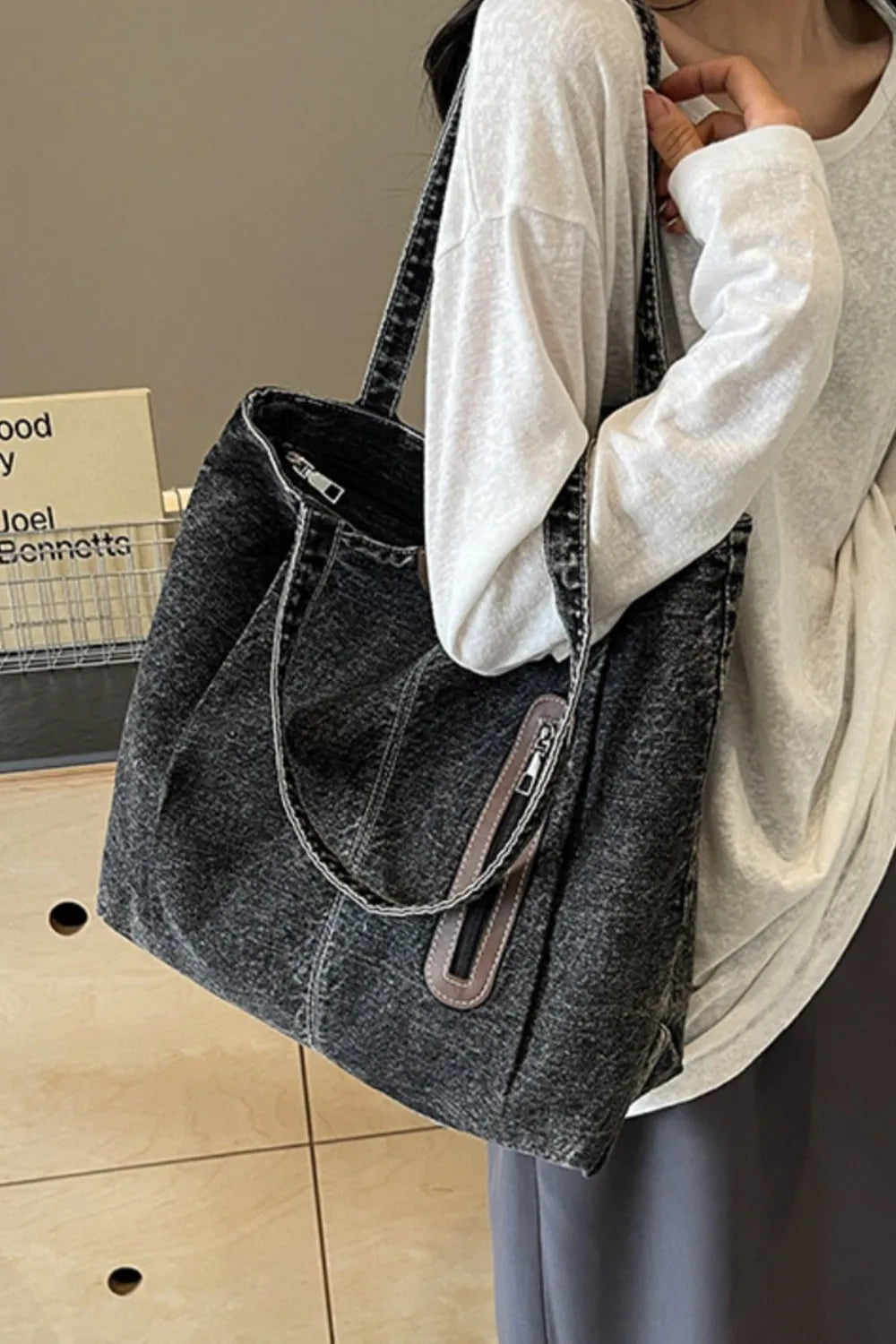 Medium Denim Tote Bag - Korvel