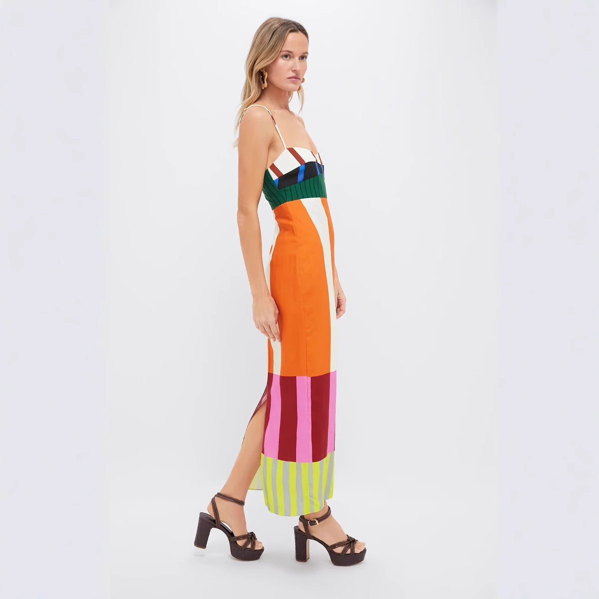 Robe élégante de longueur moyenne à blocs de couleur