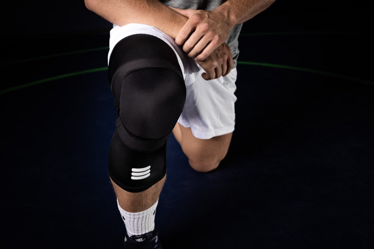 Performance-Enhancing Mid-Length Knee Sleeve - Black - Korvel