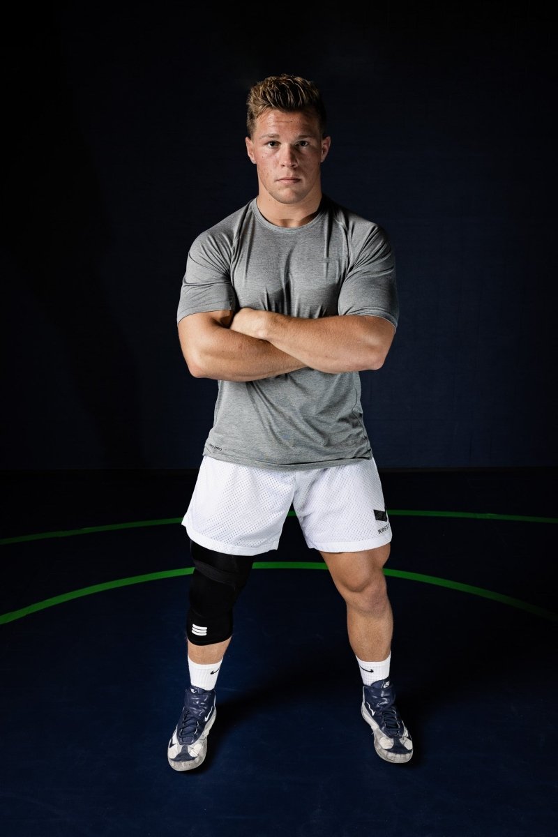 Performance-Enhancing Mid-Length Knee Sleeve - Black - Korvel