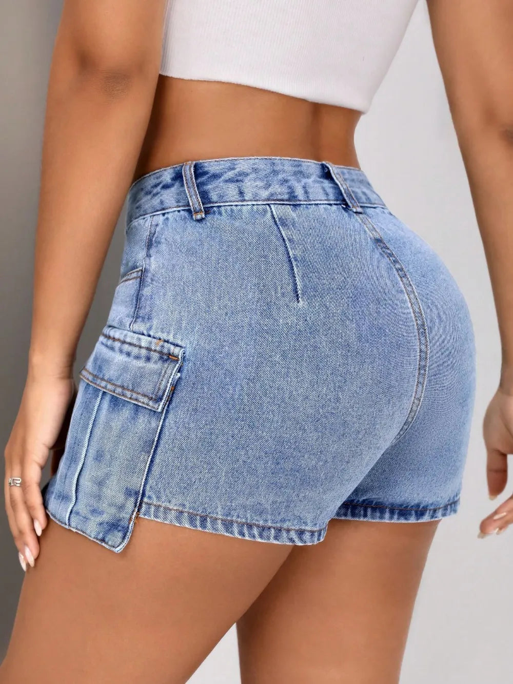Shorts en denim taille mi-haute avec poches