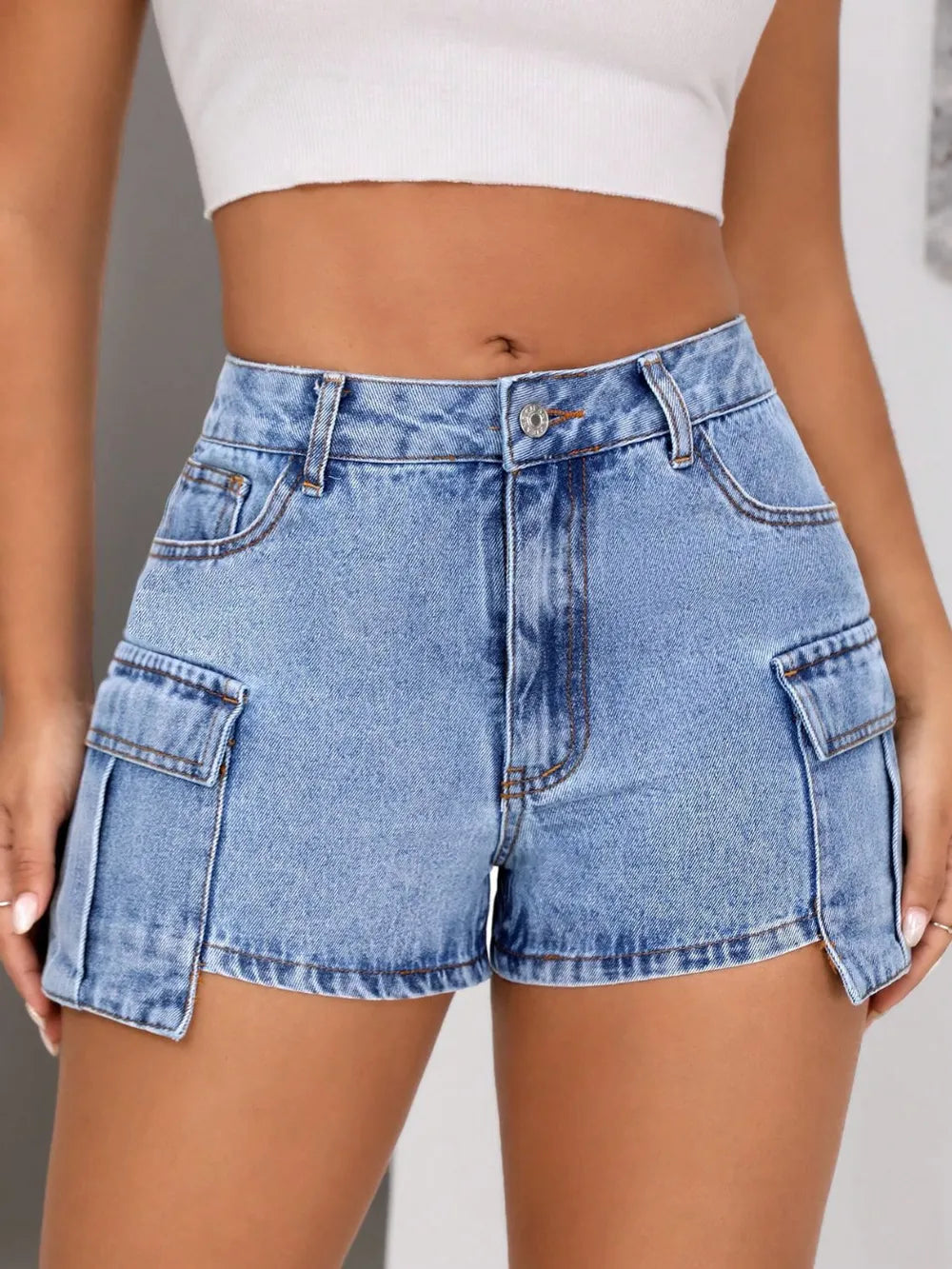 Shorts en denim taille mi-haute avec poches