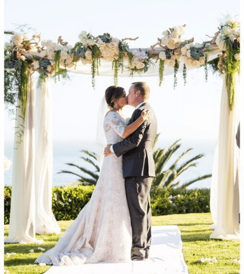 Modern Eucalyptus Leaves Garland for Elegant Decor