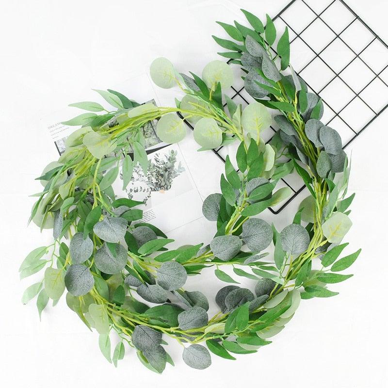 Modern Eucalyptus Leaves Garland for Elegant Decor
