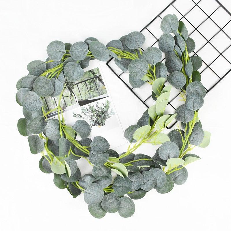 Modern Eucalyptus Leaves Garland for Elegant Decor