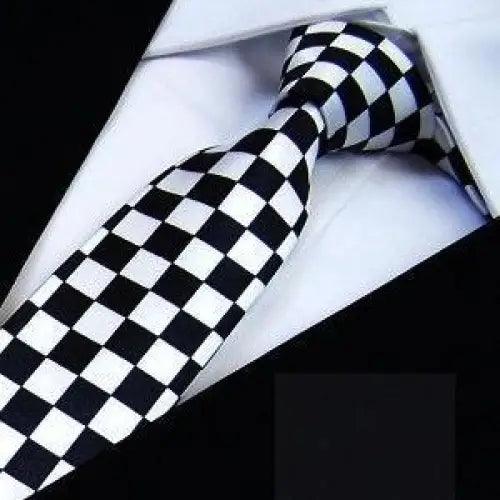 Corbata delgada moderna en blanco y negro para hombres