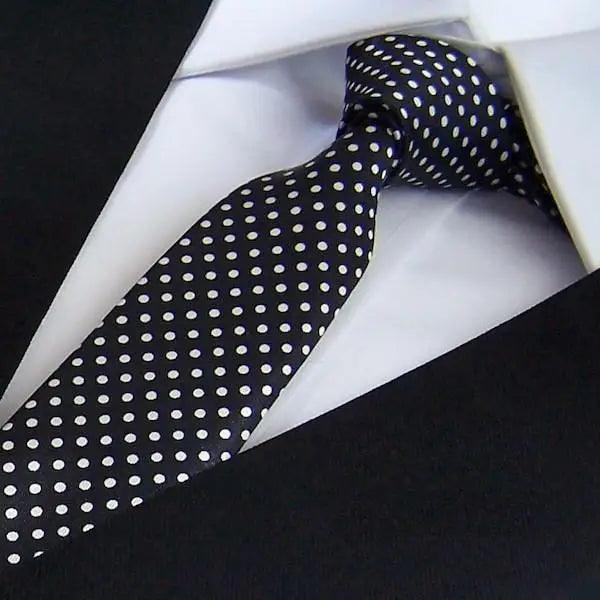 Corbata delgada moderna en blanco y negro para hombres