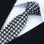 Corbata delgada moderna en blanco y negro para hombres