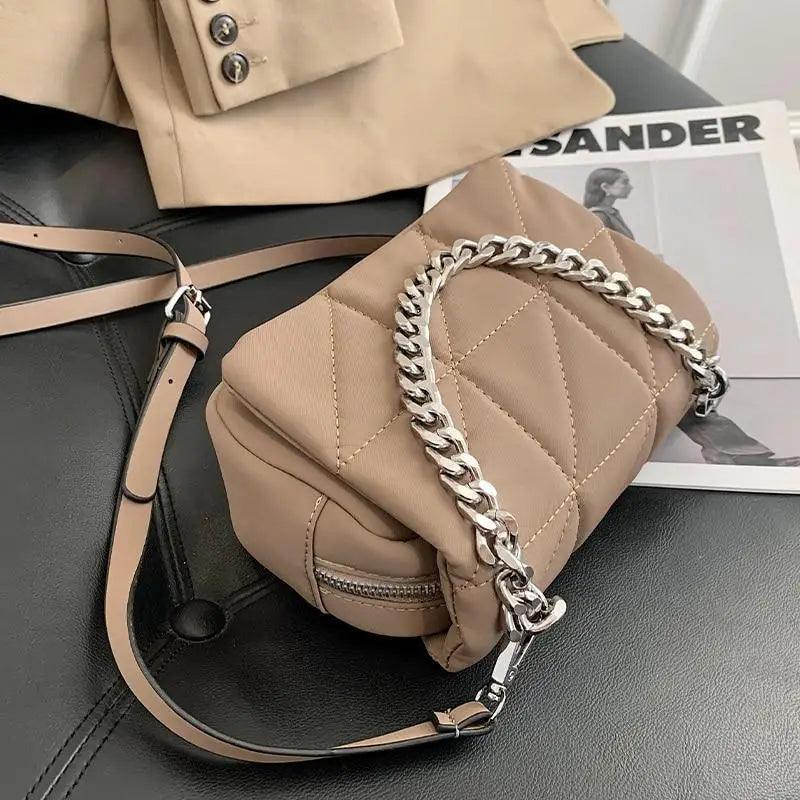 Sac à bandoulière mini en chaîne métallique moderne pour femmes