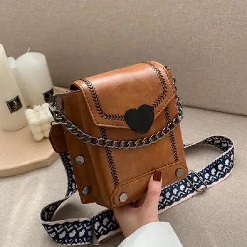 Elegant Heart-Shaped Shoulder Bag for Women