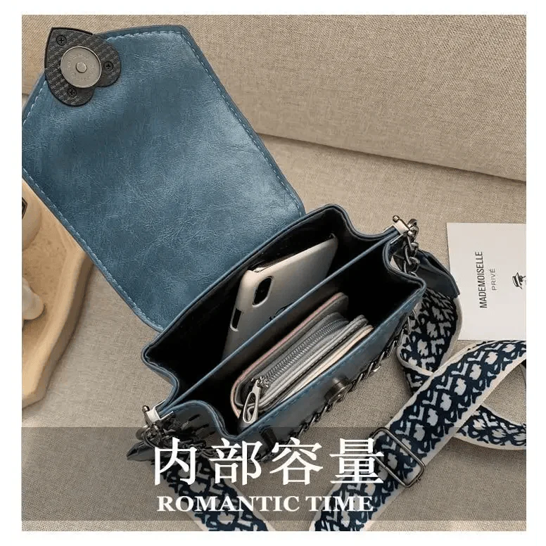 Elegant Heart-Shaped Shoulder Bag for Women