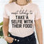 Los más propensos a tomarse un selfie con su comida en Acción de Gracias