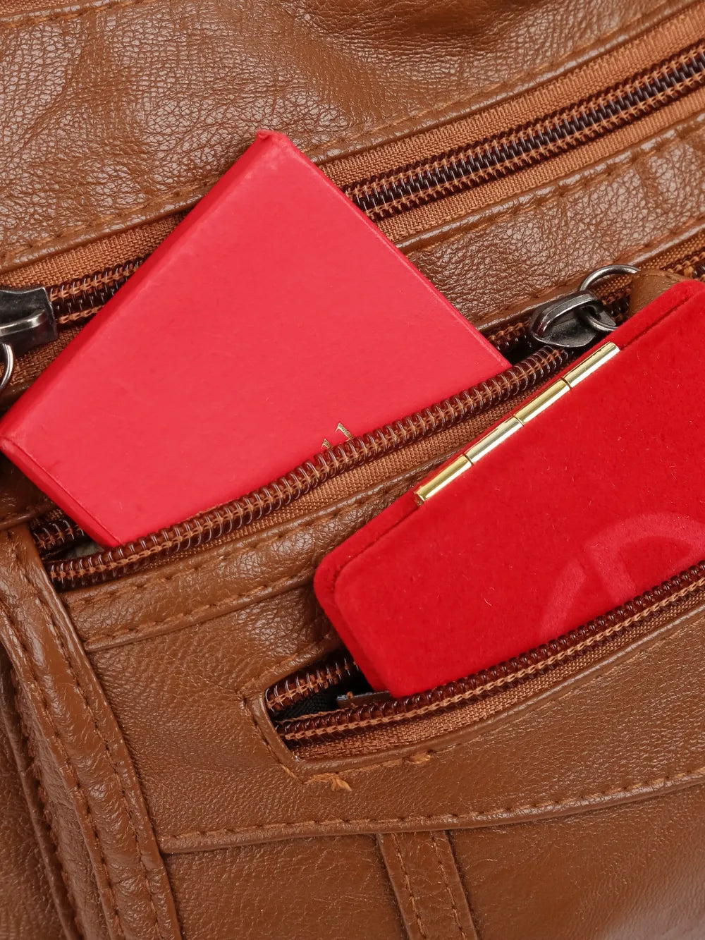 Elegant Multi-Compartment Crossbody Bag