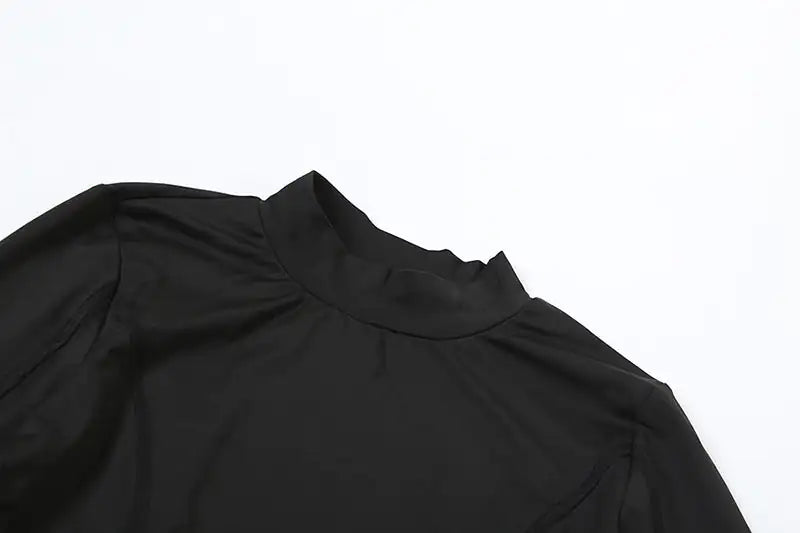 Robe Mini à Manches Longues Chic pour une Élégance Sans Effort