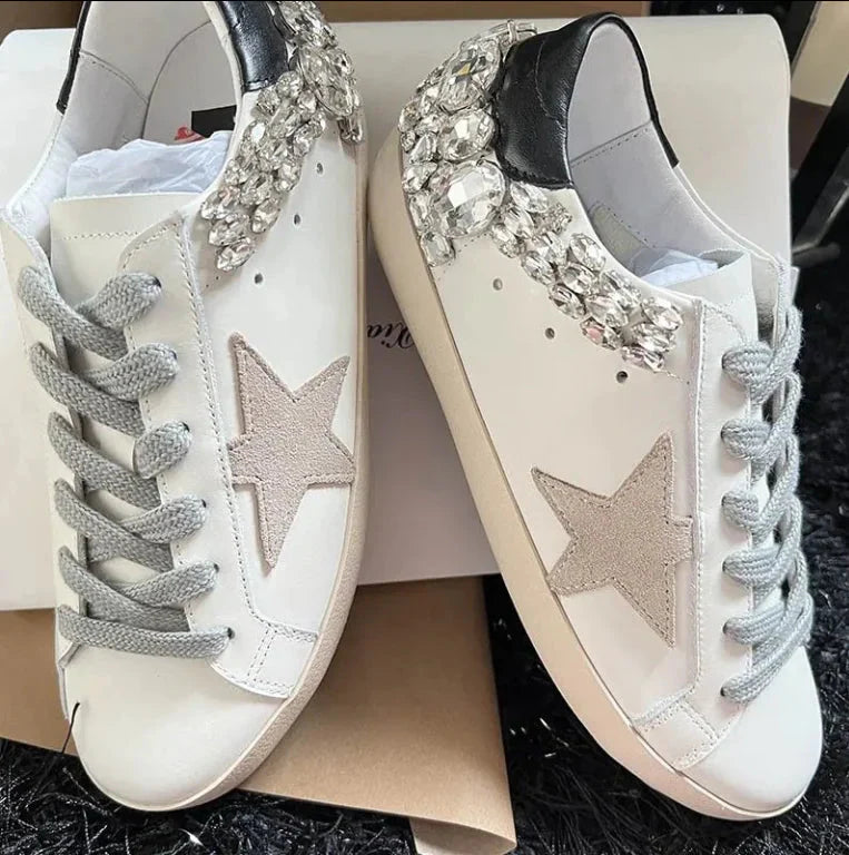 Baskets Vieilles Blanches Étoilées avec Accents en Diamant