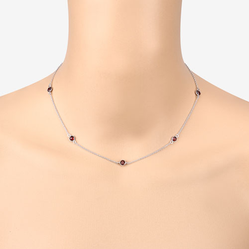 Collier en argent sterling .925 avec grenat véritable de 2,10 carats