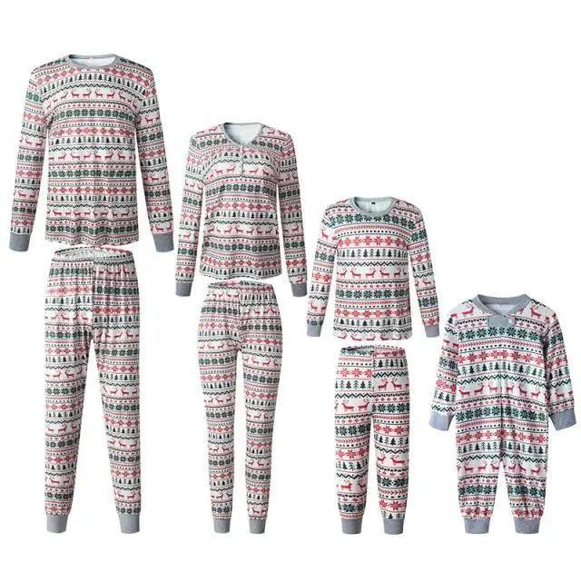 Ensemble de pyjamas de Noël assortis pour toute la famille