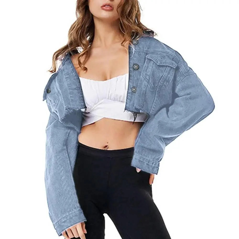 Veste en denim vintage pour femmes avec déchirures