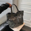 Sac à bandoulière grande capacité avec couture géométrique
