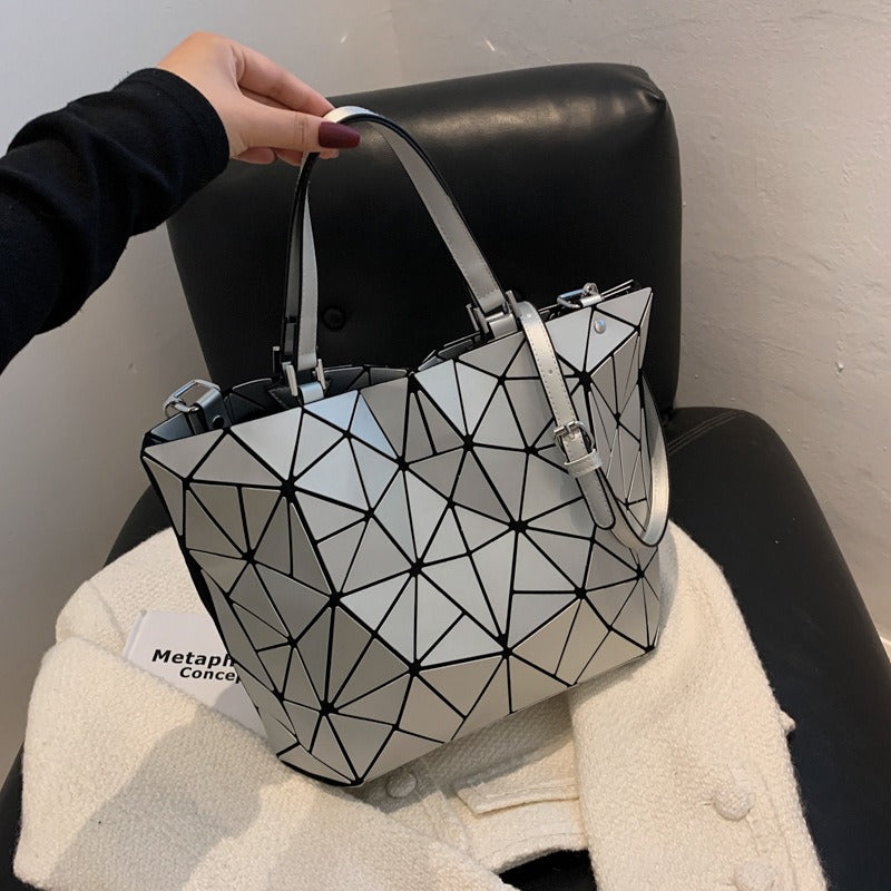 Sac à bandoulière grande capacité avec couture géométrique
