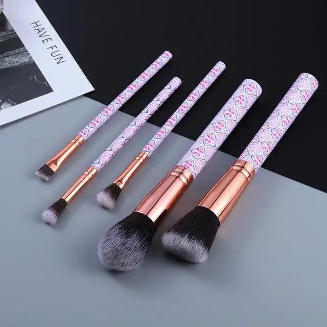 Luxurious 12/8/5-Piece Eye and Lip Makeup Brush Set with Comb and Sponge - Korvel