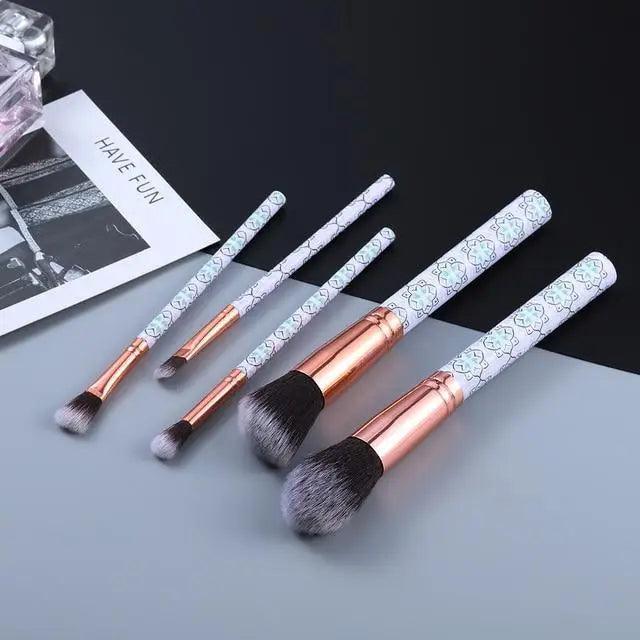 Luxurious 12/8/5-Piece Eye and Lip Makeup Brush Set with Comb and Sponge - Korvel