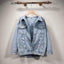 Chaqueta de mezclilla para mujer con parches elegantes