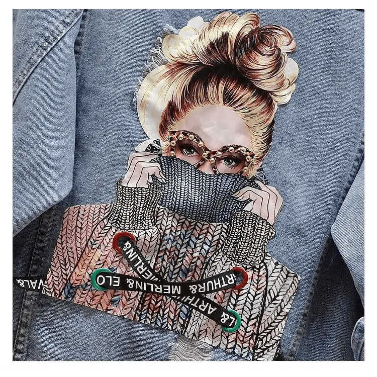 Chaqueta de mezclilla para mujer con parches elegantes