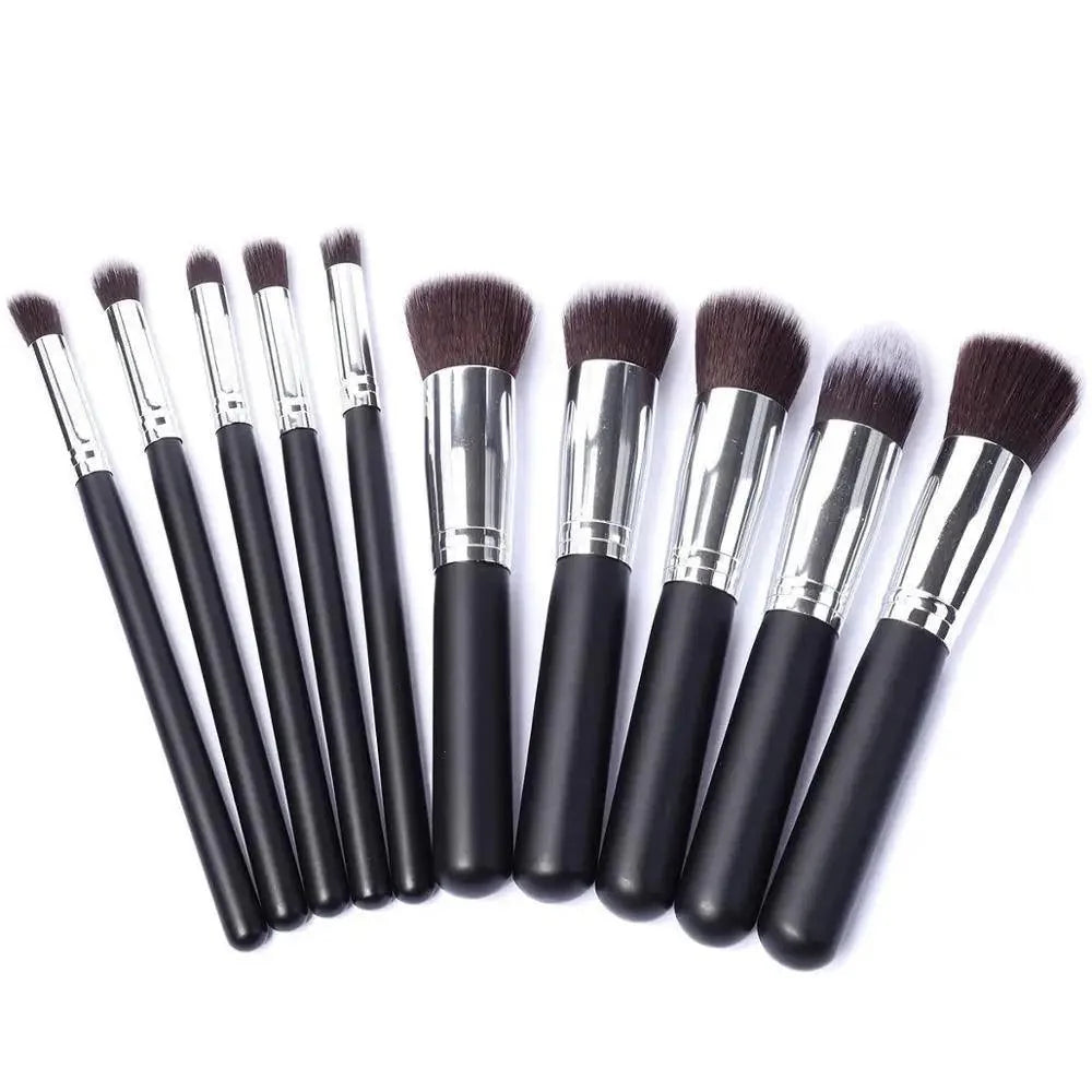 Ensemble de Pinceaux de Maquillage Tendance pour une Application Parfaite