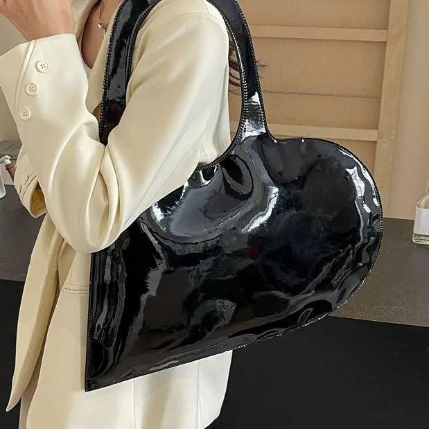 New Unisex Personalized Creative Lacquer Skin Love Shape Shoulder Bag Punk Underarm Bag Women's Handheld PU Photo Bag - Korvel