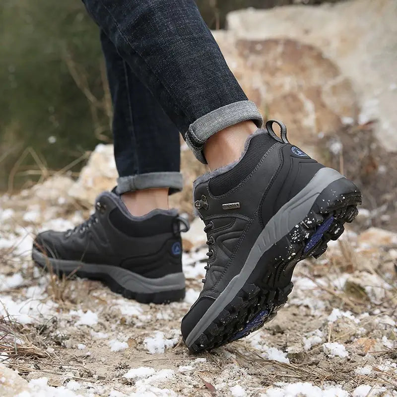 New winter sports shoes for men, outdoor shoes with plush insulation, cotton shoes, lightweight hiking shoes, oversized hiking shoes - Korvel