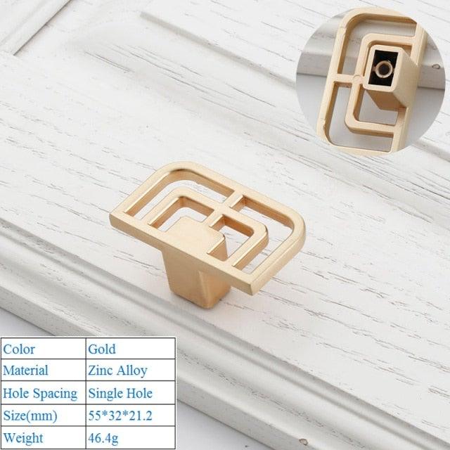 Stylish Zinc Alloy Door Handle - Antique Copper Finish for Modern Interiors - Korvel