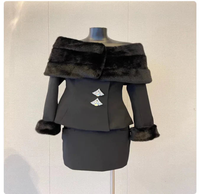 Ensemble manteau en fausse fourrure et jupe à épaules dénudées