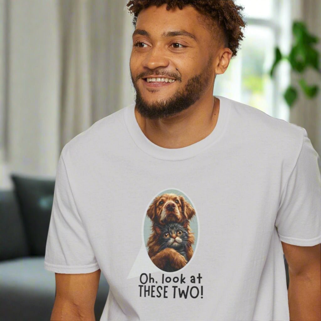 Oh Mira Esta Camiseta de Dos - Camiseta Unisex Softstyle