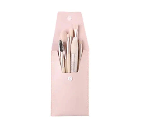 Ensemble de pinceaux de maquillage essentiels pour une application parfaite
