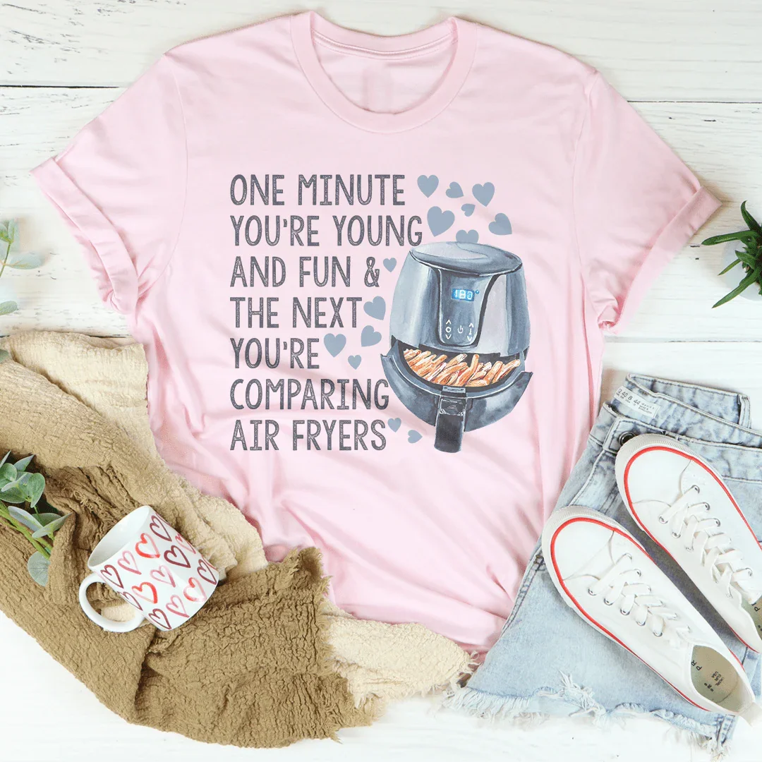 Camiseta "Un minuto eres joven y divertido"