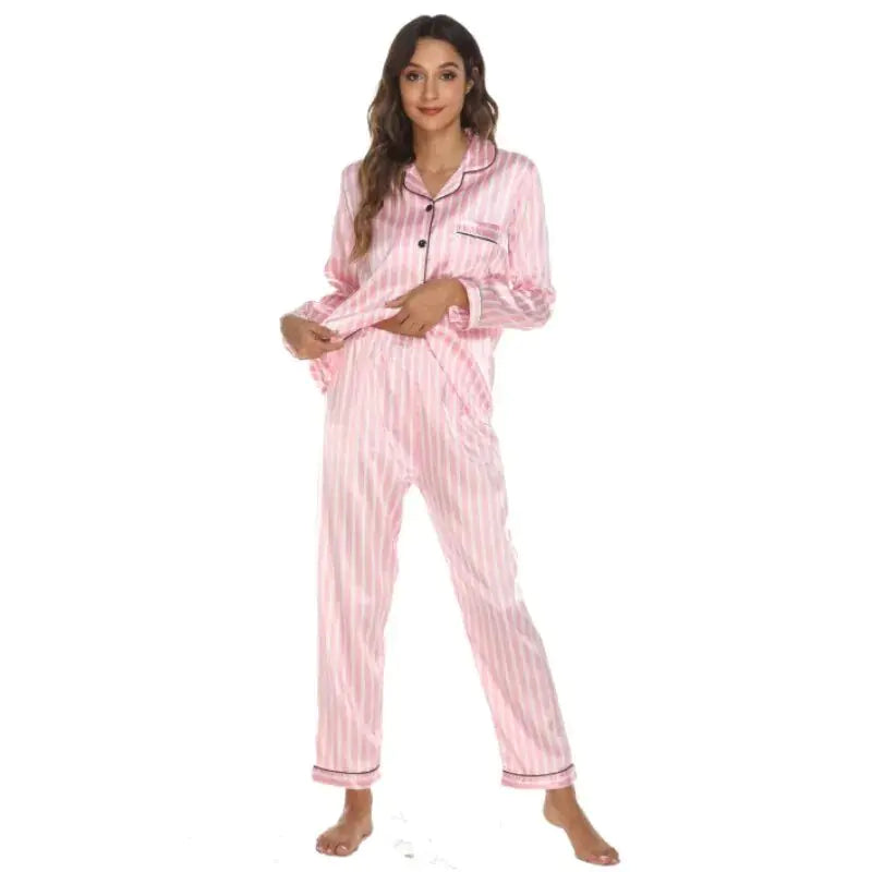 Ensemble de Pyjama en Satin de Soie Rayé Élégant pour Femmes