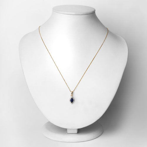 Colgante de Zafiro Azul y Diamante de 0.92 Quilates en Oro de 14K