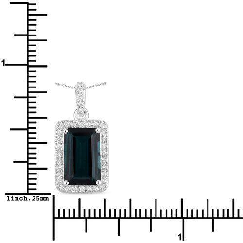 Colgante de Turmalina Verde de 3.55 Quilates y Diamantes Blancos en Oro Blanco de 14K