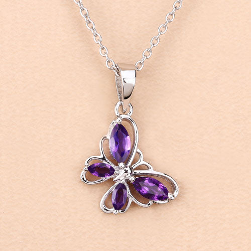 Colgante de mariposa de amatista genuina de 0.60 quilates en plata esterlina